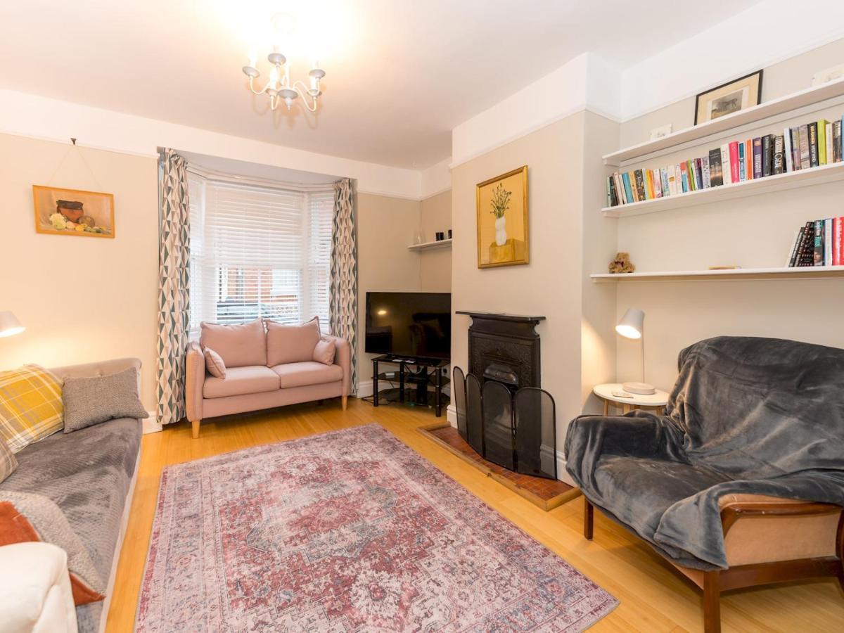 Pass The Keys 3 Storey Townhouse Σριούσμπερι Εξωτερικό φωτογραφία