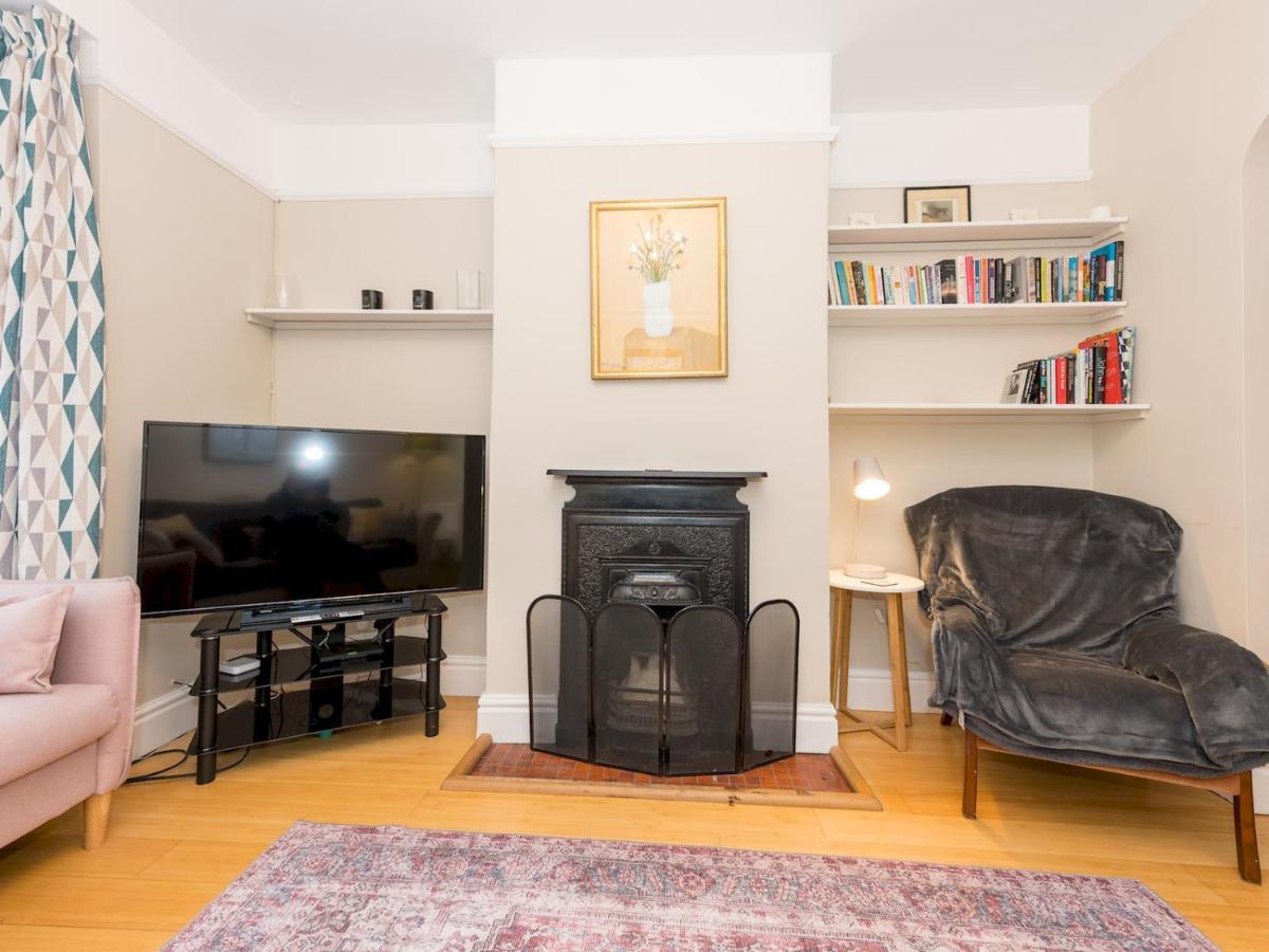 Pass The Keys 3 Storey Townhouse Σριούσμπερι Εξωτερικό φωτογραφία